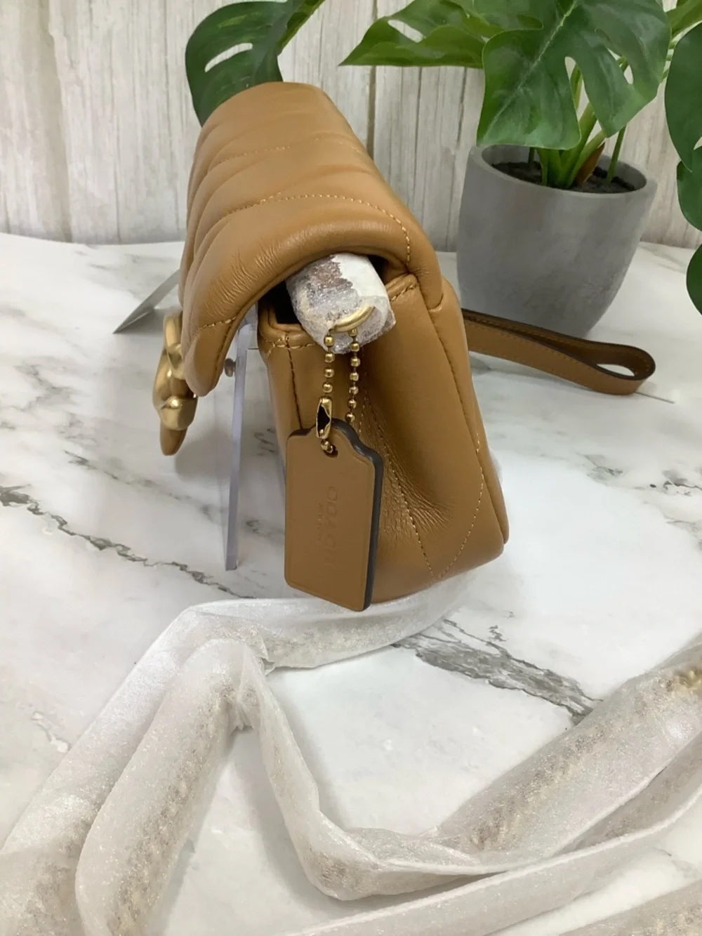 NWT Coach Tabby Crossbody Pillow Quilted Leather Wristlet - Picture 4 of 7